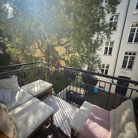 Spacious Scandinavian In Majorstuen Oslo